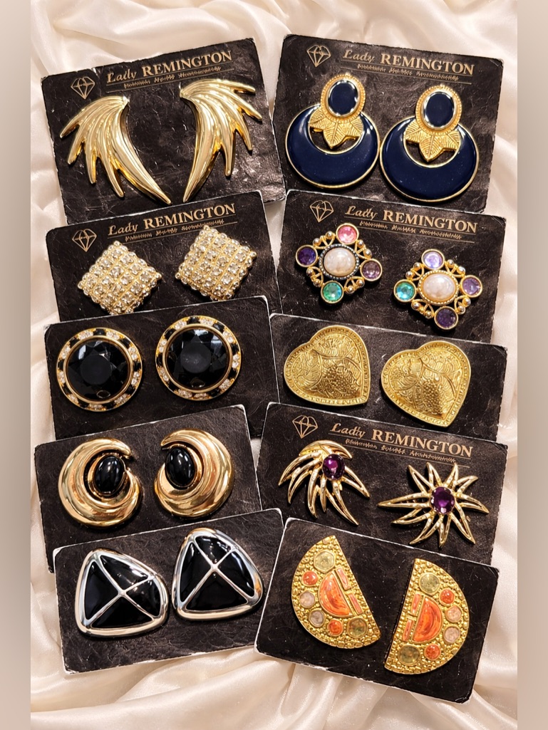 Vintage Lady Remington Earring Lot 11 Pairs Nos Gold Tone Mixed Statement Lot 118$